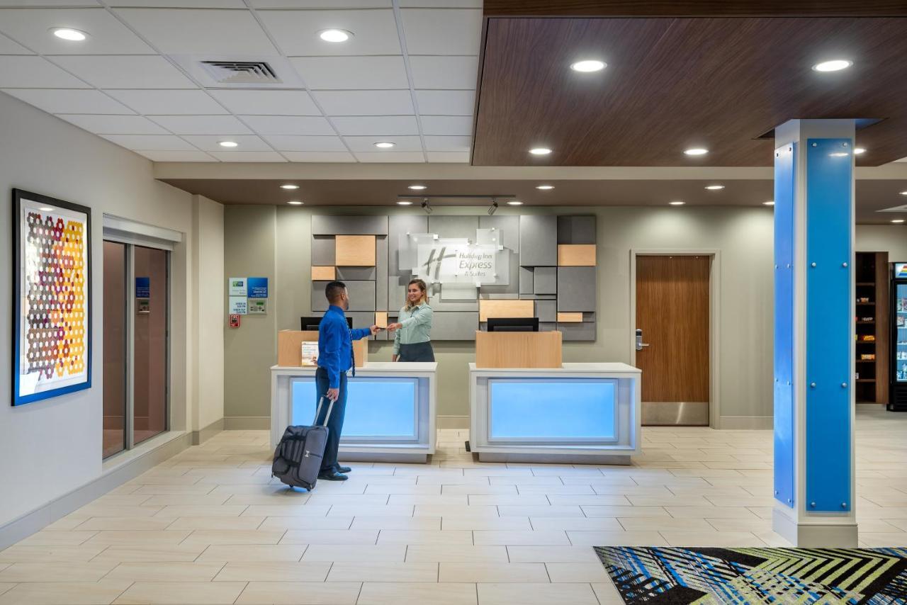 Holiday Inn Express & Suites - Punta Gorda By Ihg Buitenkant foto